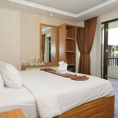 Swiss-Belinn Seminyak Exteriör bild